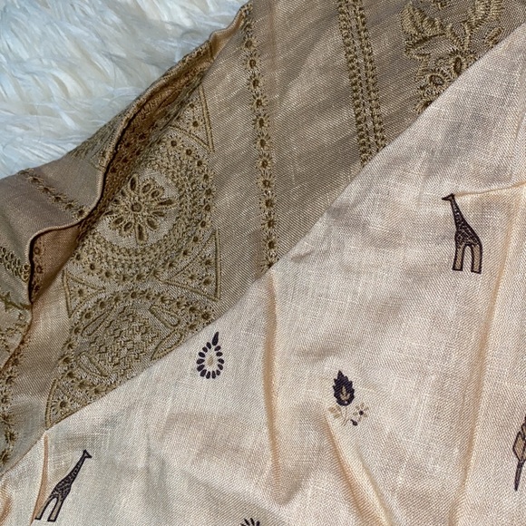 •SPELL• MUWALA Embroidered Blouse {almond} - Picture 9 of 10